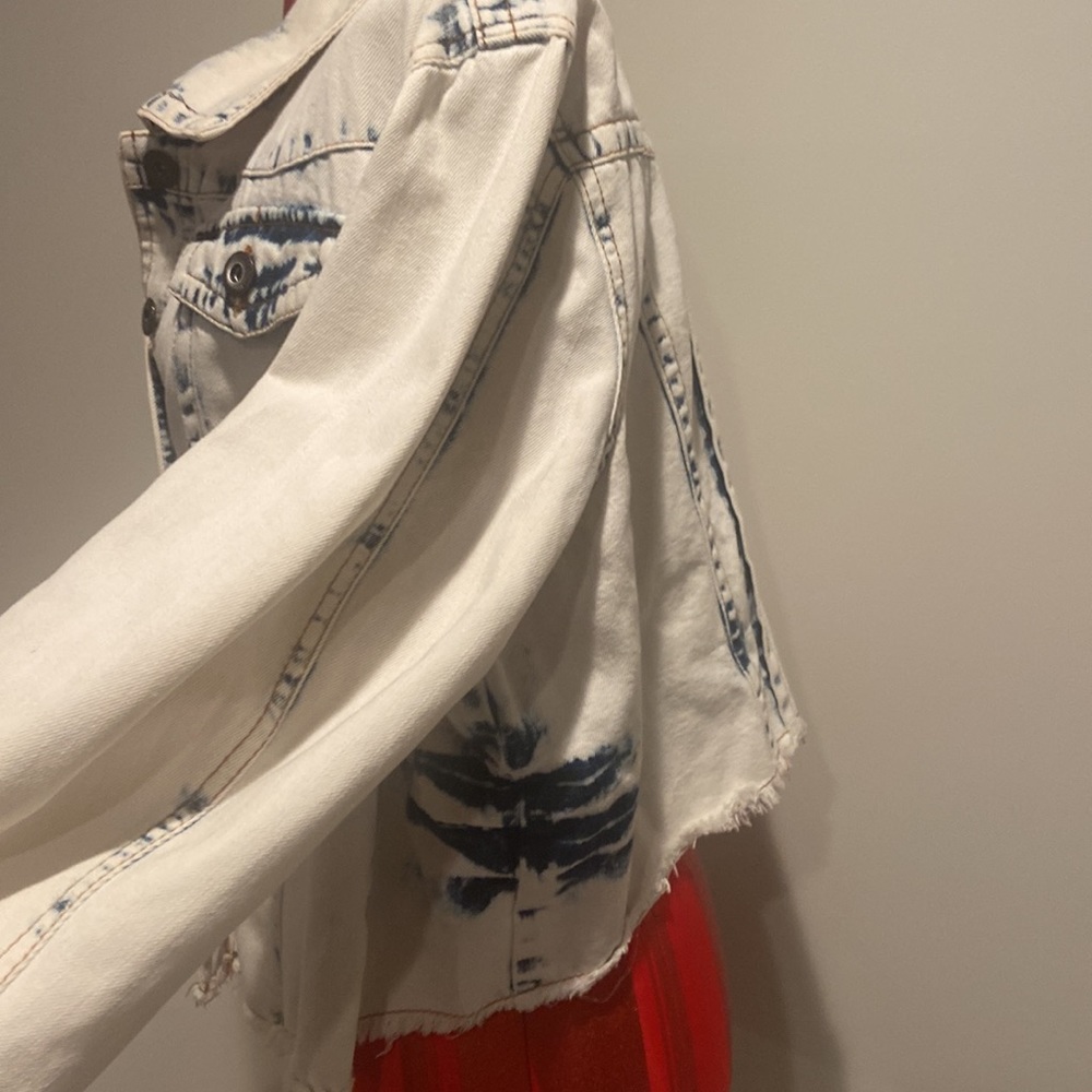 Cropped Jean Jacket. - image 5